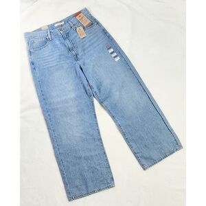 NWT LEVI'S high-waisted 32x29 light wash straight jeans